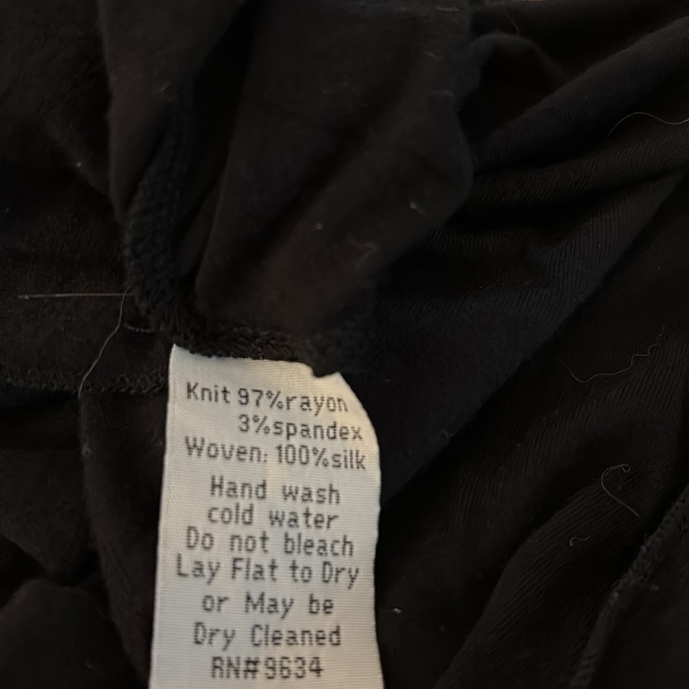 Luna Luz silk blend stunning black wrap around dress silk blend.Founded in Spain - Picture 10 of 10